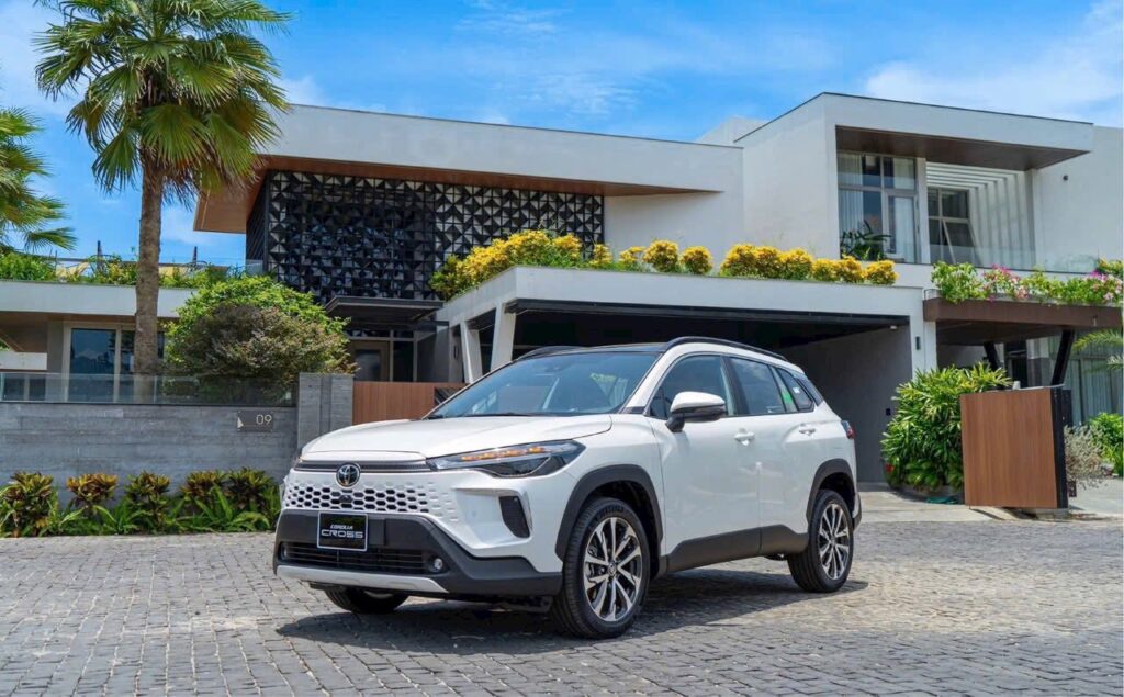 so sánh toyota corolla cross HEV và veloz cross